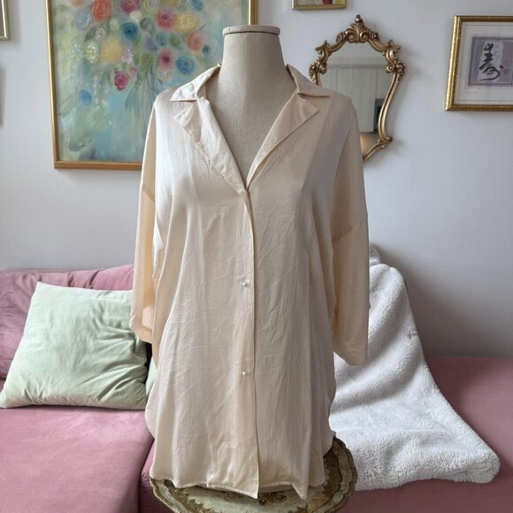 Victoria’s Secret Cream Silk Top - Picture 3 of 7